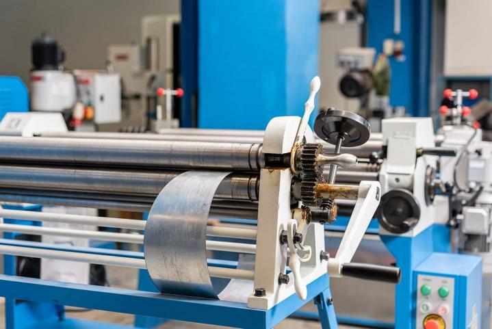 Service d’installation de machinerie industrielle.